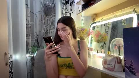 Snapshot of little_ieity chatting on December 2025 09:25:01 AM Viiola online show from December 2025 09:25:01 AM