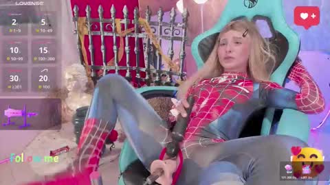 Snapshot of little_lili19 chatting on October 2025 09:27:01 PM Lili online show from October 2025 09:27:01 PM