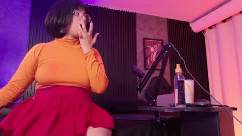 Snapshot of little_maeve chatting on February 2025 12:29:01 AM Maeve  online show from February 2025 12:29:01 AM