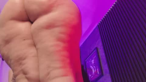 Snapshot of little_maeve chatting on March 2025 10:52:02 PM Maeve  online show from March 2025 10:52:02 PM