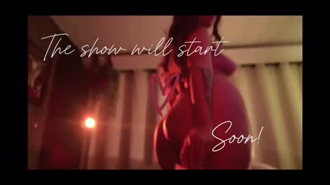 Snapshot of little_maeve chatting on September 2025 09:59:02 PM Maeve  online show from September 2025 09:59:02 PM