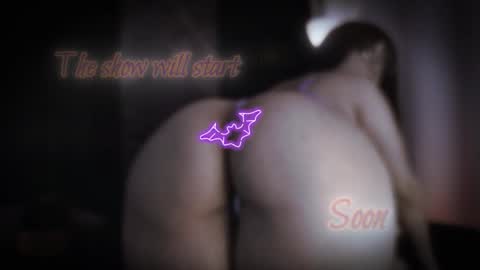 Snapshot of little_maeve chatting on October 2025 01:42:02 AM Maeve  online show from October 2025 01:42:02 AM