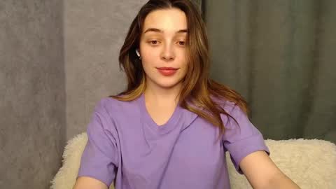 Snapshot of little_mia__ chatting on December 2024 08:58:02 PM Mia Im online every day 1530 PM in New York 2030 PM in London online show from December 2024 08:58:02 PM