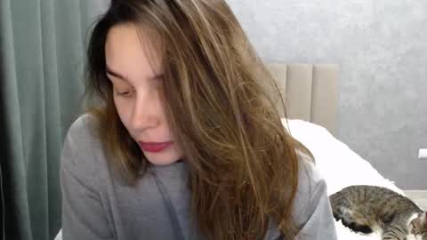 Snapshot of little_mia__ chatting on February 2025 07:55:01 PM Mia Im online every day 1530 PM in New York 2030 PM in London online show from February 2025 07:55:01 PM