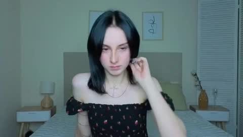 little_mollee online show from October 2025 12:38:02 PM