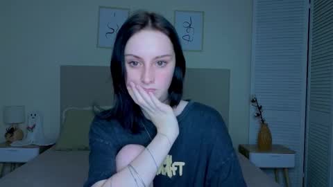 little_mollee online show from December 2025 10:03:01 PM