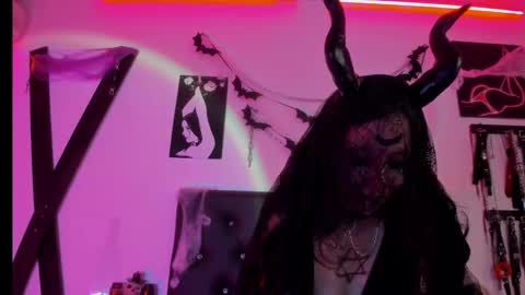 Little Nauughty2 online show from October 2025 03:13:02 PM