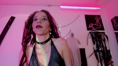 Little Nauughty2 online show from November 2025 01:43:01 PM