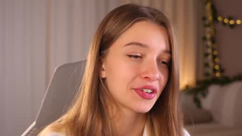 Kiki online show from September 2025 04:19:01 PM