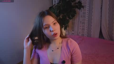 Kiki online show from December 2025 07:43:01 PM