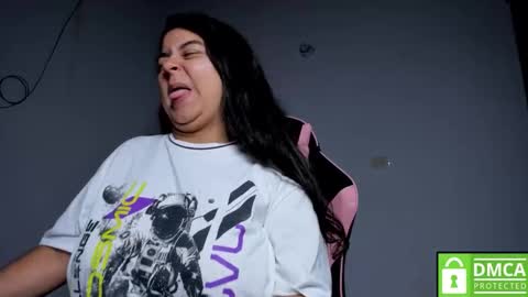 Snapshot of little_shaara chatting on November 2025 08:49:01 AM Shaara online show from November 2025 08:49:01 AM