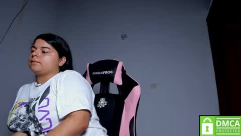 Snapshot of little_shaara chatting on November 2025 10:18:01 AM Shaara online show from November 2025 10:18:01 AM