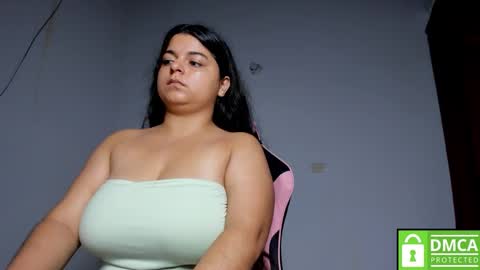 Snapshot of little_shaara chatting on November 2025 10:29:01 AM Shaara online show from November 2025 10:29:01 AM