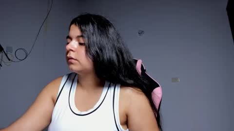 Snapshot of little_shaara chatting on December 2025 08:45:01 AM Shaara online show from December 2025 08:45:01 AM