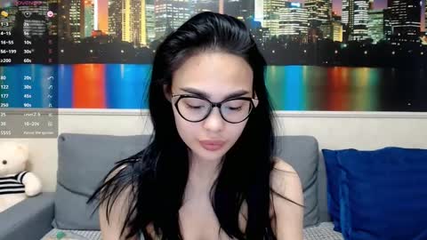 Snapshot of little_v1rgin_angel chatting on December 2024 10:55:01 AM Kwan online show from December 2024 10:55:01 AM