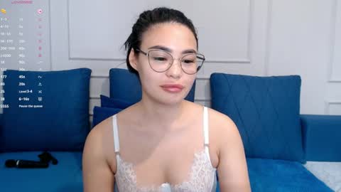 Snapshot of little_v1rgin_angel chatting on June 2026 12:41:02 PM Kwan online show from June 2026 12:41:02 PM