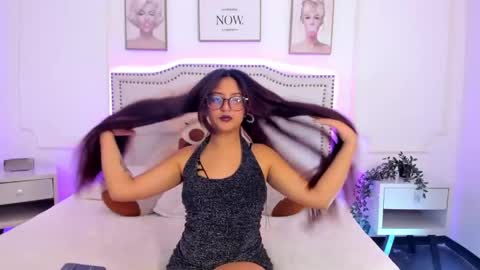 Violette  online show from May 2026 03:57:02 AM