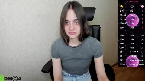 Snapshot of littleashleyy chatting on April 2026 07:07:02 PM littleashleyy online show from April 2026 07:07:02 PM