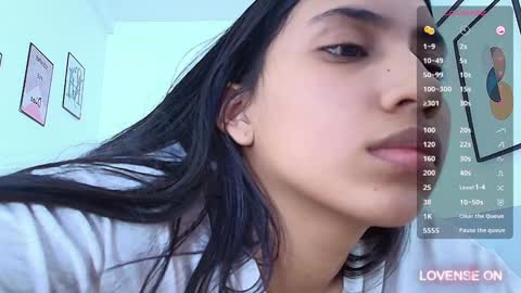 Snapshot of littlee_emilyy_ chatting on December 2024 05:43:01 PM Emily online show from December 2024 05:43:01 PM