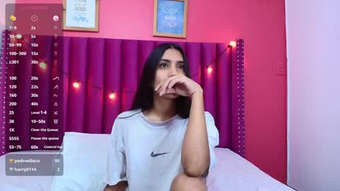 Snapshot of littlee_emilyy_ chatting on January 2025 02:53:02 AM Emily online show from January 2025 02:53:02 AM