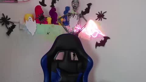 Angel  online show from October 2025 09:05:02 PM