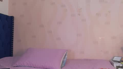 Tania  online show from February 2026 07:23:01 PM