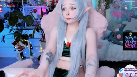 Snapshot of littleflufflepuff chatting on December 2024 12:09:01 AM Riza Riri Puff online show from December 2024 12:09:01 AM