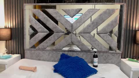 Litllekloe online show from February 2025 10:44:02 PM