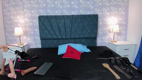 Litllekloe online show from October 2025 07:58:02 PM