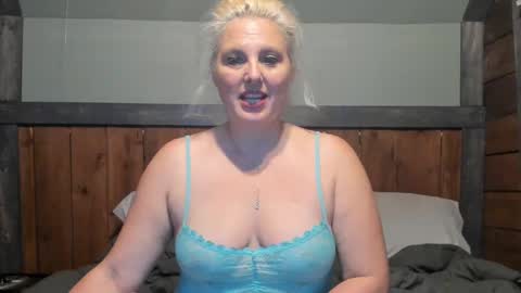 Snapshot of littlelisa1 chatting on March 2025 03:45:02 PM lisanixs online show from March 2025 03:45:02 PM