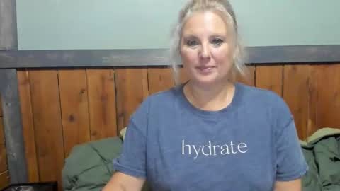 Snapshot of littlelisa1 chatting on September 2025 06:19:02 PM lisanixs online show from September 2025 06:19:02 PM