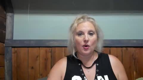 Snapshot of littlelisa1 chatting on September 2025 09:58:01 PM lisanixs online show from September 2025 09:58:01 PM