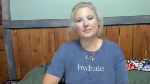 Snapshot of littlelisa1 chatting on October 2025 06:16:02 PM lisanixs online show from October 2025 06:16:02 PM