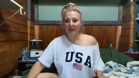 lisanixs online show from February 2026 05:10:02 PM