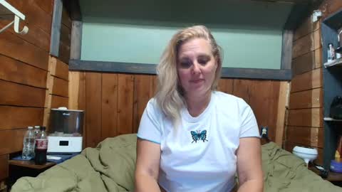 Snapshot of littlelisa1 chatting on June 2026 02:25:01 AM lisanixs online show from June 2026 02:25:01 AM