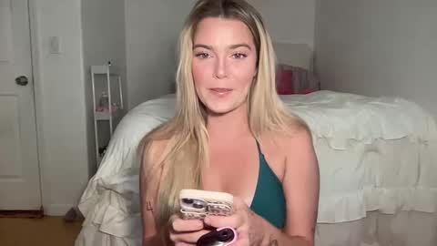 Snapshot of littlemaryjane19 chatting on September 2025 07:38:01 PM Marciabrady online show from September 2025 07:38:01 PM