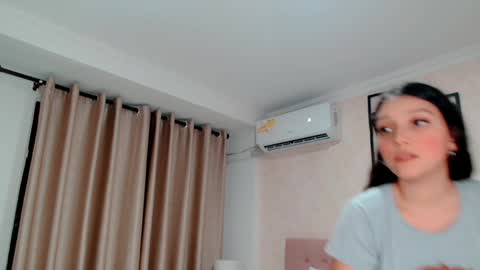 Sarahs Room online show from January 2025 04:01:02 AM