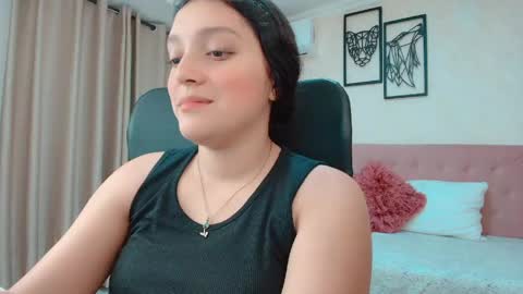 Snapshot of littlemolly_pregnant chatting on May 2026 12:41:02 AM Sarahs Room online show from May 2026 12:41:02 AM