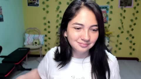 Snapshot of littleprety6969 chatting on May 2026 04:30:02 AM Mia Wednesday to Sunday 730 am to 1030 am Colombian Hour D online show from May 2026 04:30:02 AM