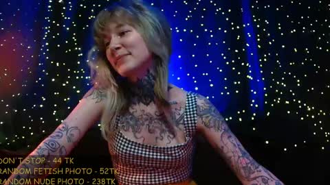 Niki  free tg channel with some photos gifs and info about streams  online show from May 2026 04:23:02 PM