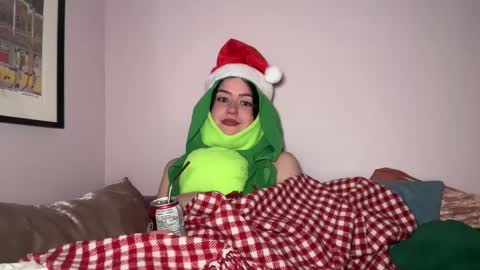 Little Sugar Pea  online show from December 2024 02:22:02 AM