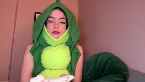 Little Sugar Pea  online show from January 2025 11:41:01 PM