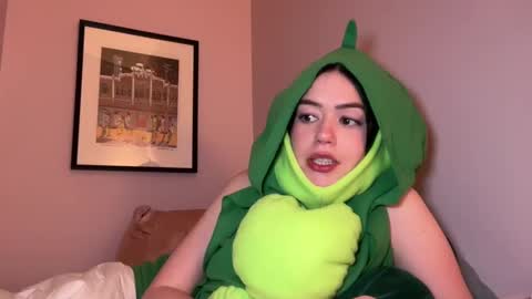 Little Sugar Pea  online show from January 2025 02:43:02 AM