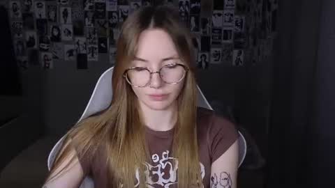 Snapshot of littlevildevil chatting on June 2026 08:01:02 AM Eliana online show from June 2026 08:01:02 AM