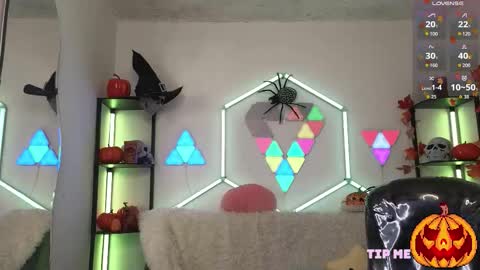 Snapshot of littlevixen18 chatting on October 2025 01:54:02 PM littlevixen18 online show from October 2025 01:54:02 PM