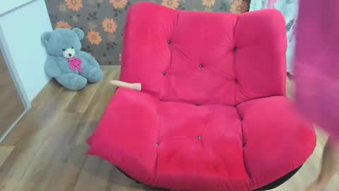 HELLEN online show from February 2025 12:47:02 AM