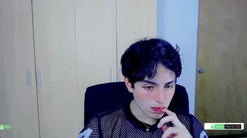 littlezhalem online show from November 2025 04:33:02 AM