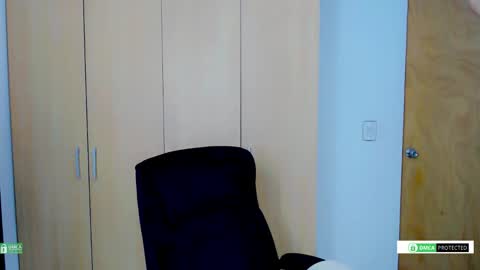 littlezhalem online show from November 2025 05:29:02 AM