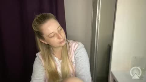 Livandria online show from May 2026 09:44:02 PM