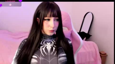 Liz online show from November 2025 04:51:01 AM